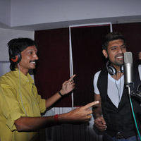 Malaysia Singer Anand sings for Oru Nadigaiyin Vakkumoolam | Picture 85883